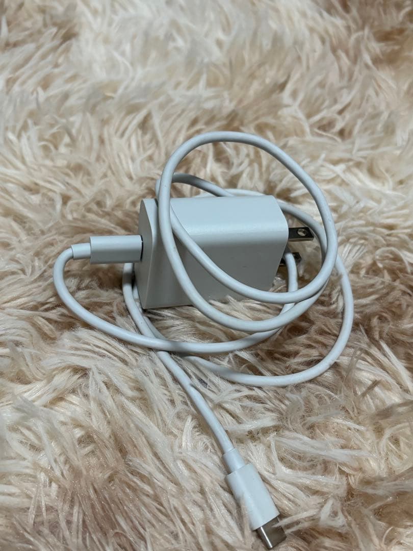  Quest 2（256GB）＋ ANKER 充電機能付きスタンドセット