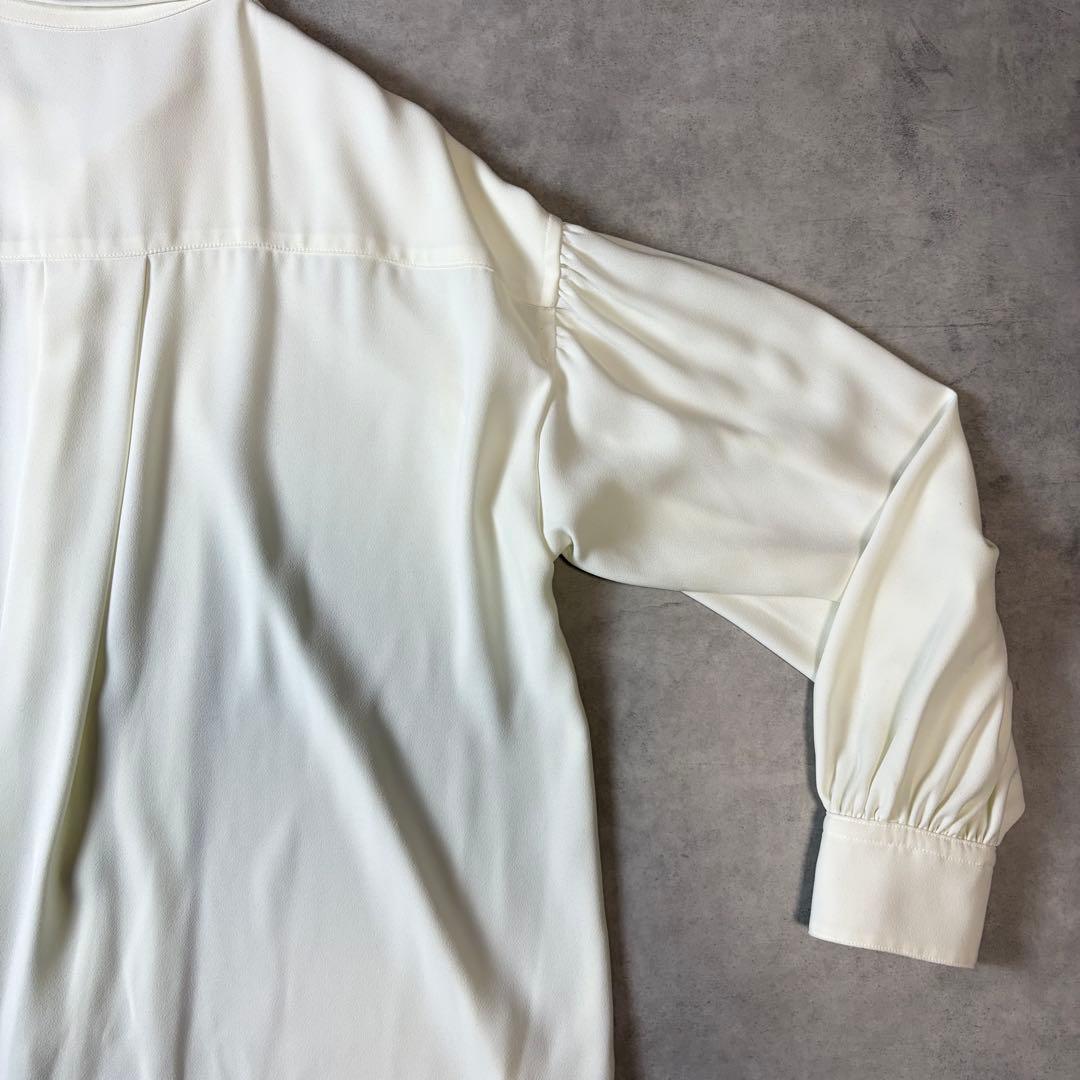 美品 allureville ジョーゼット ボウタイブラウス オフホワイト