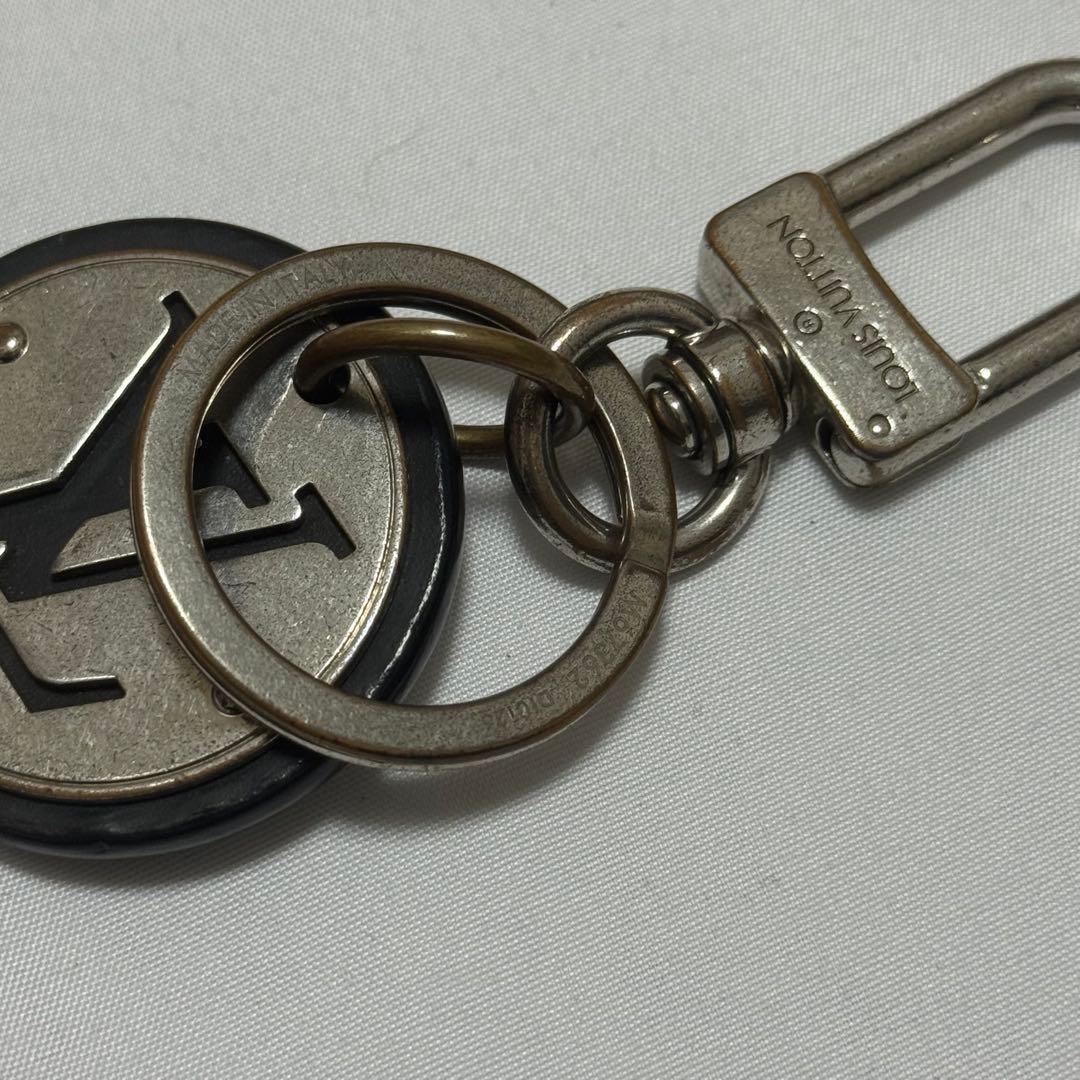 A*x様 LOUIS VUITTON LV ルイヴィトン　サークル キーホルダー