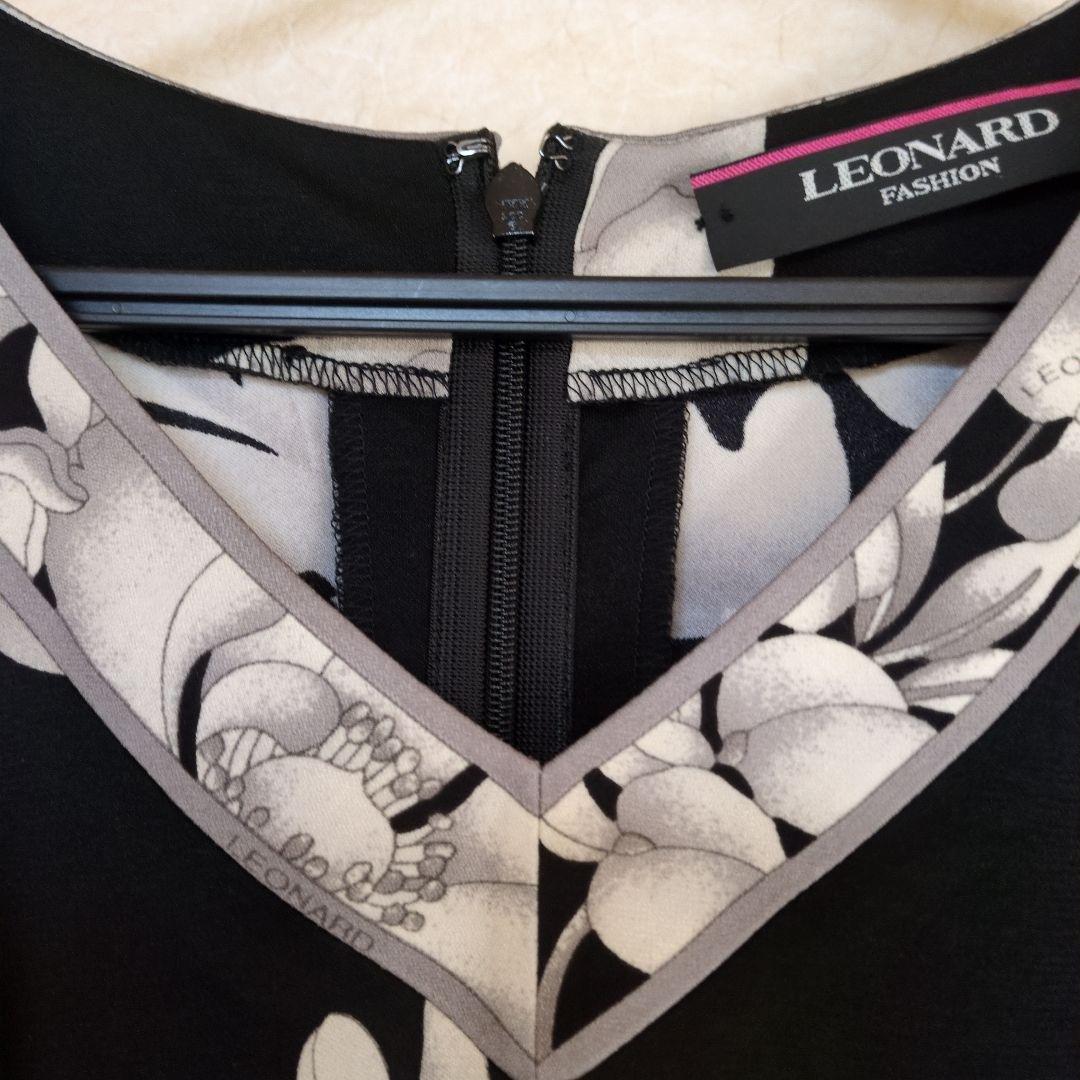 近年レオナール　人気花柄 Vネック 7分袖 カンカンチュニックのみ