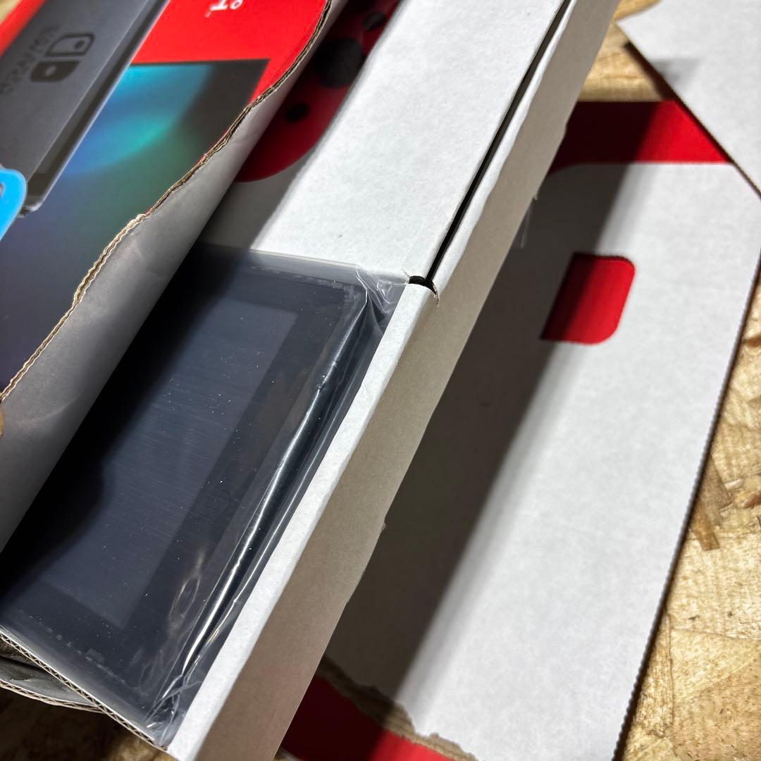 任天堂　スイッチ　本体　バッテリー強化版　新品未使用