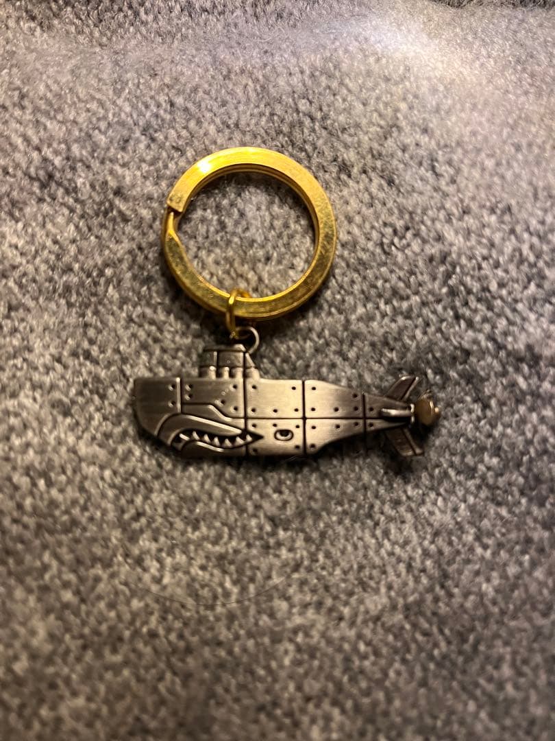 DESCENDANT潜水艦デザインキーホルダー