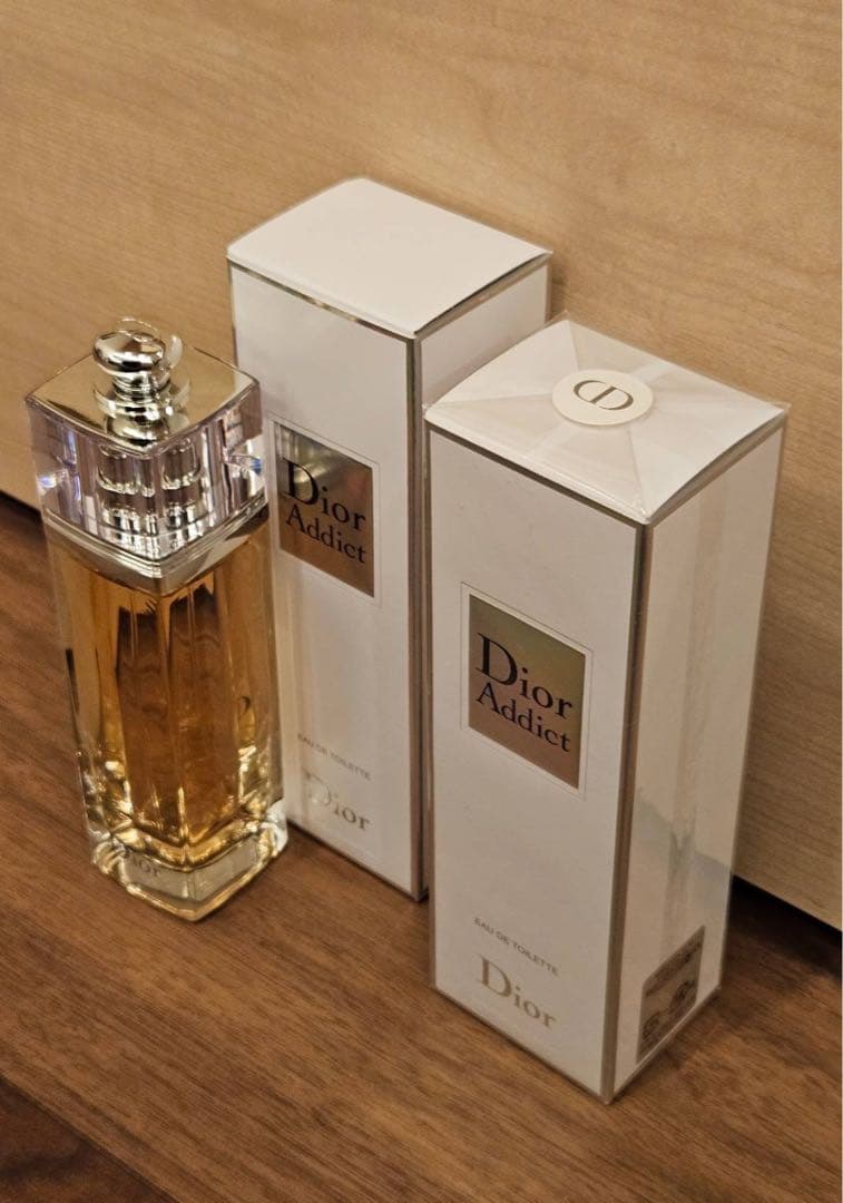 香水　ディオール　DIOR アディクト