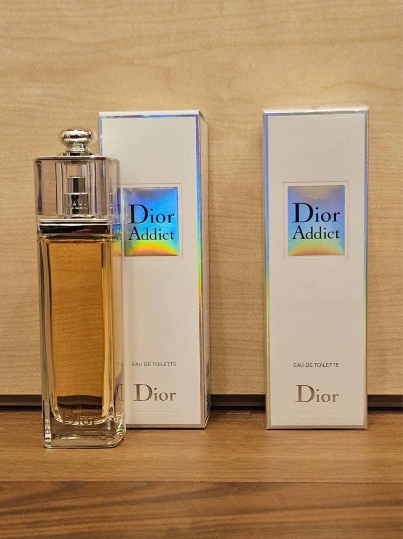 香水　ディオール　DIOR アディクト