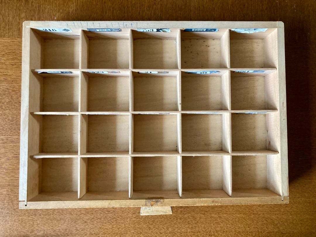 フランス アンティーク ギッターマン ソーイングキャビネット糸巻ディスプレイ什器