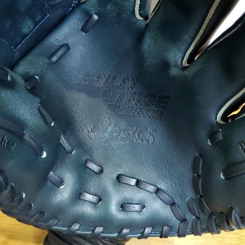 アシックス 涌井秀章モデル ゴールドステージ スペシャルオーダー 軟式グローブ