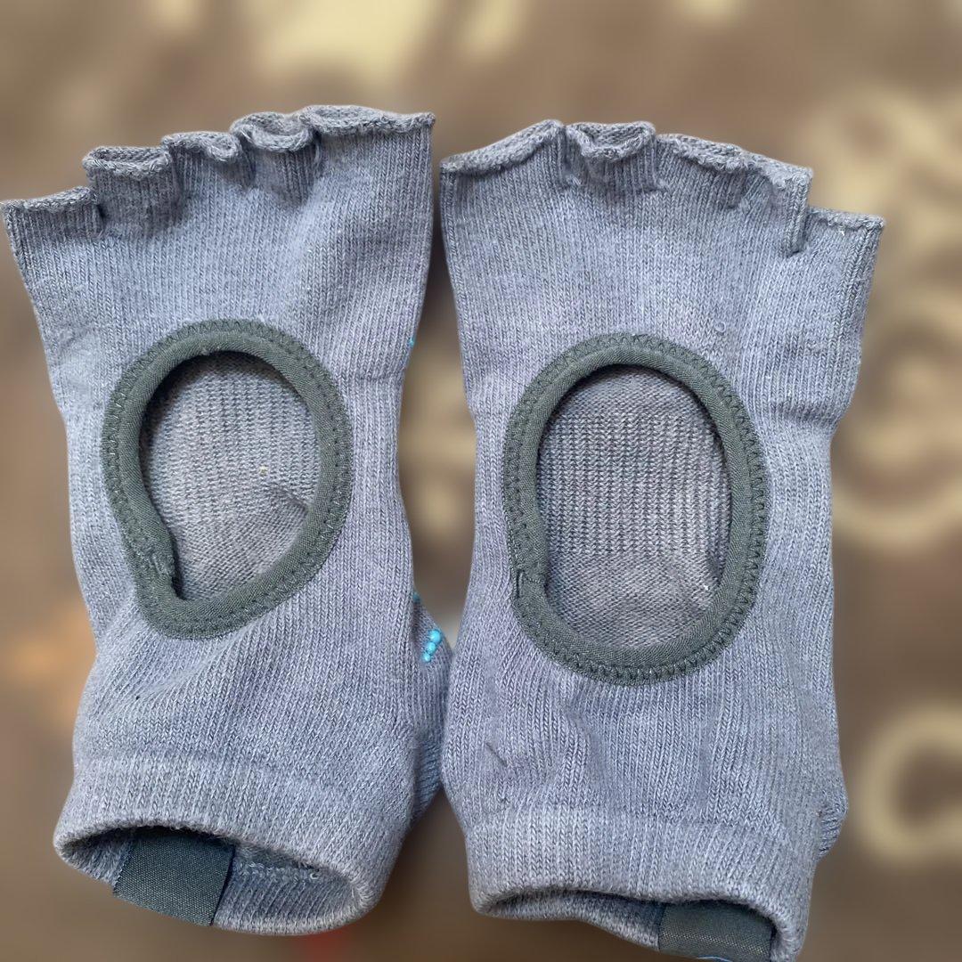 早い者勝ちリントスル　lava 着圧ピラティスウェアセットLサイズ　靴下2足付き