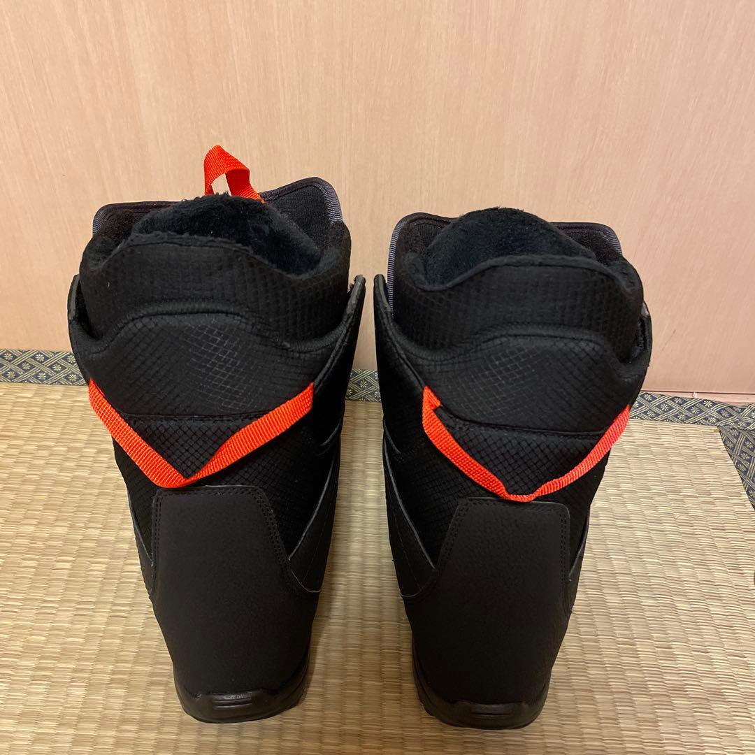 子ども用 ブラック スノーボードブーツ BOAシステム　24㎝