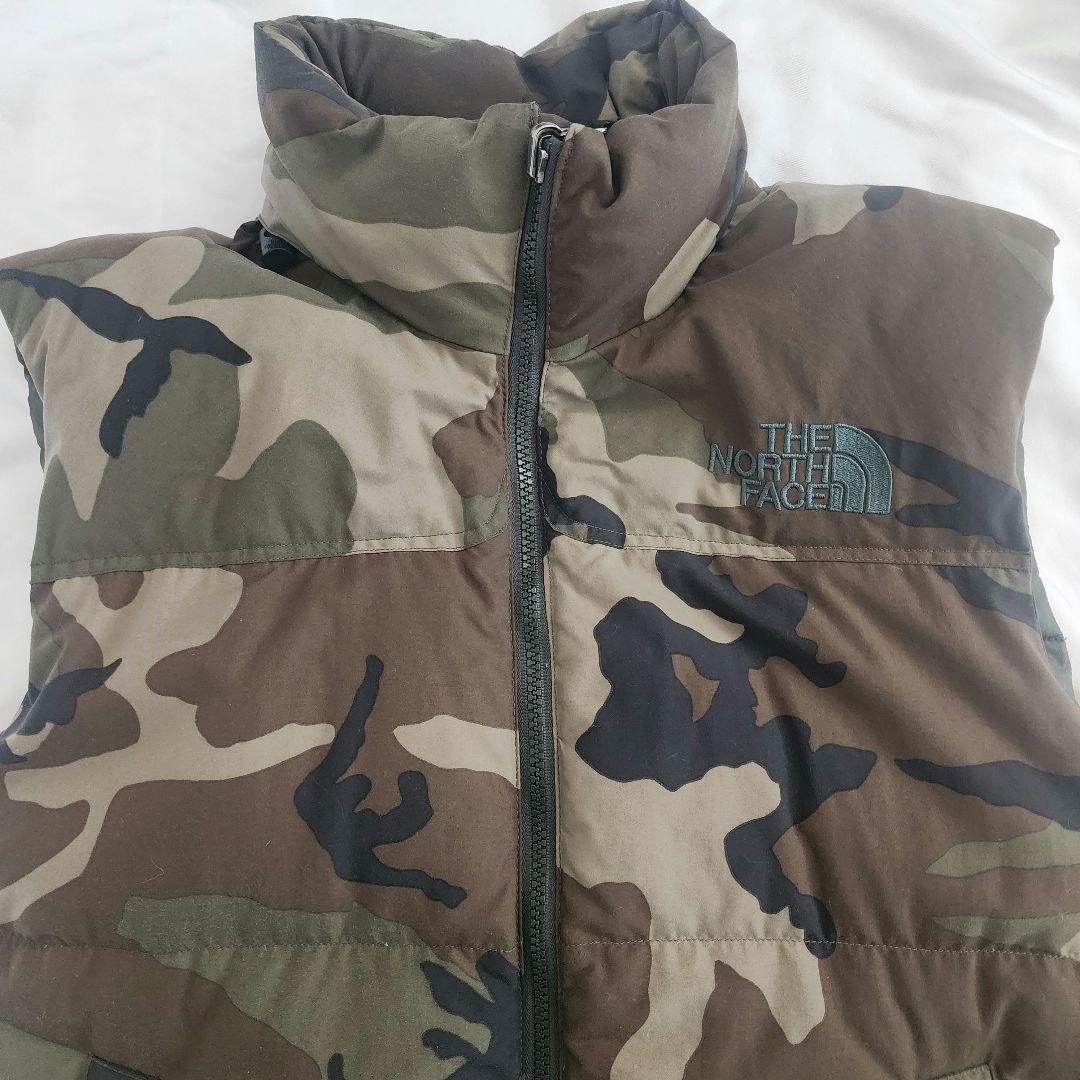 ノースフェイス ヌプシ ダウンベスト 迷彩 カモフラ センターロゴ 刺繍