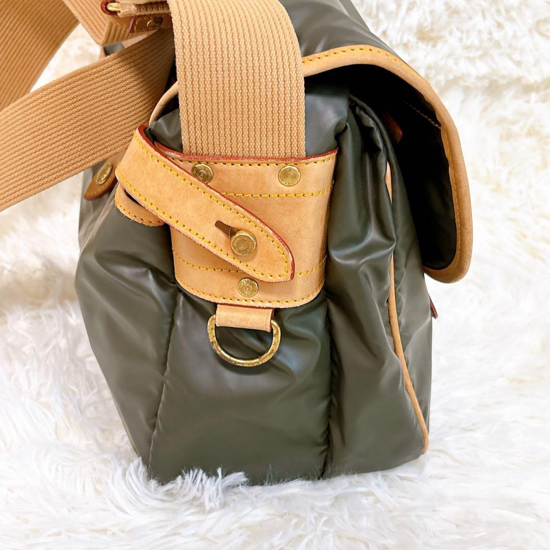 ハンティングワールド　HuntingWorld　ショルダーバッグ　メッセンジャー