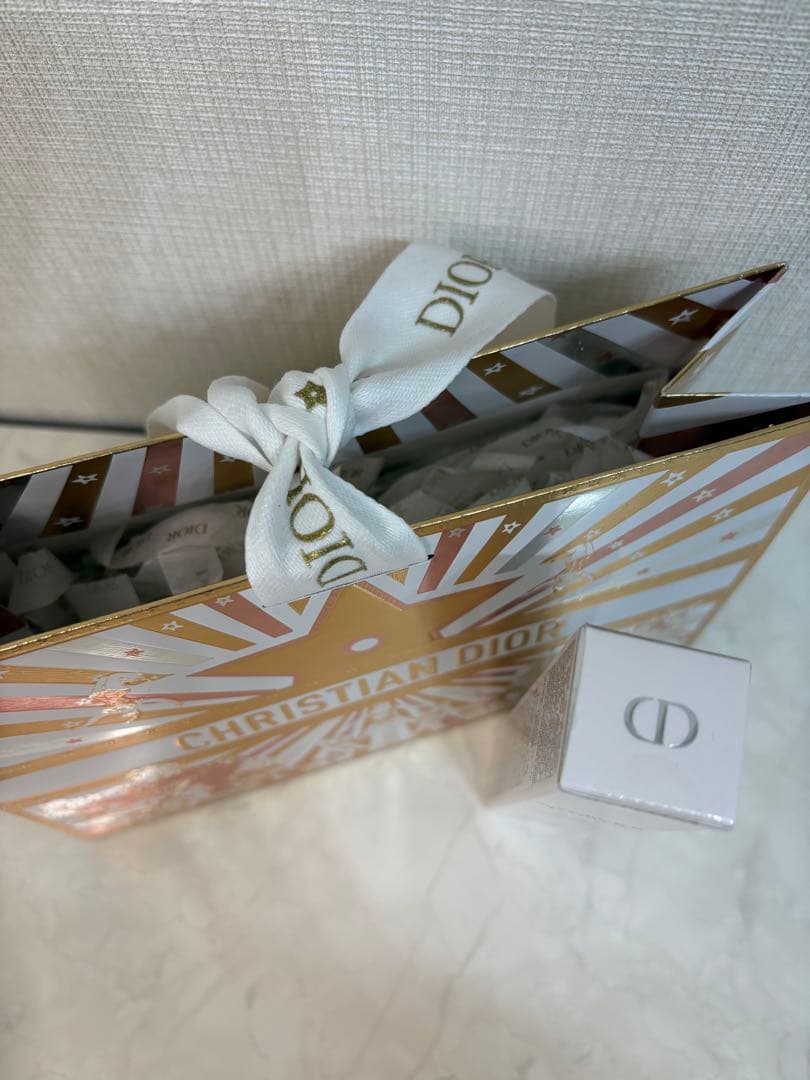 DIOR カプチュール　トータル　ヒアルショット　15ml