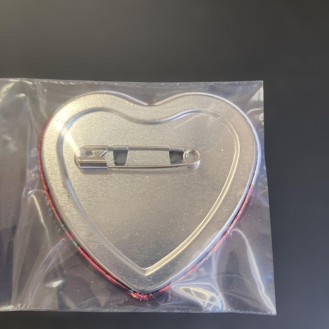 エヴァンゲリオンハート型缶バッチ