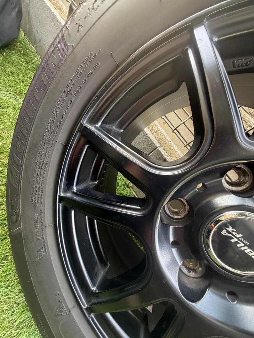 ミシュランスタッドレスタイヤ 195 65 R15 ノア80系 21年製