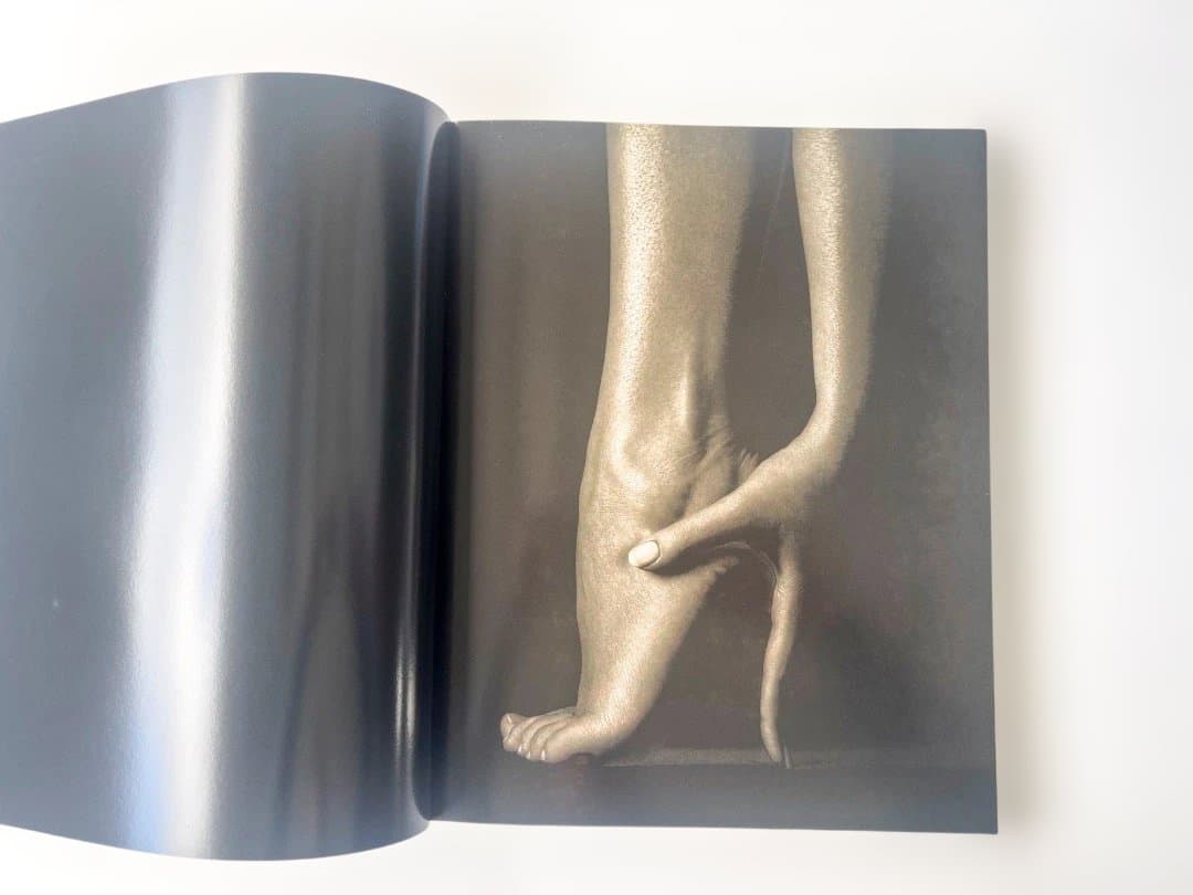 アート・デザイン・音楽 Andreas Bitesnich on form