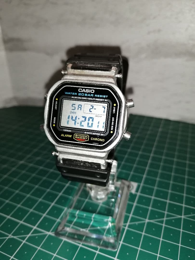 カシオ　G-shock DW-5600C 電池新品