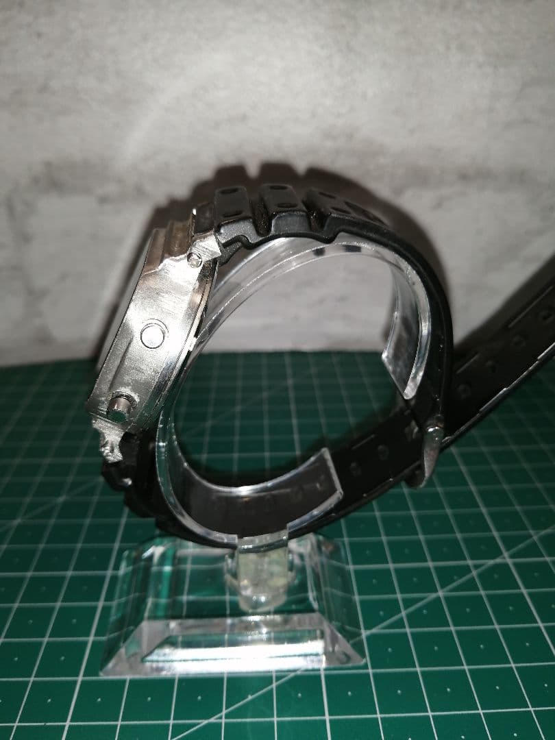 カシオ　G-shock DW-5600C 電池新品