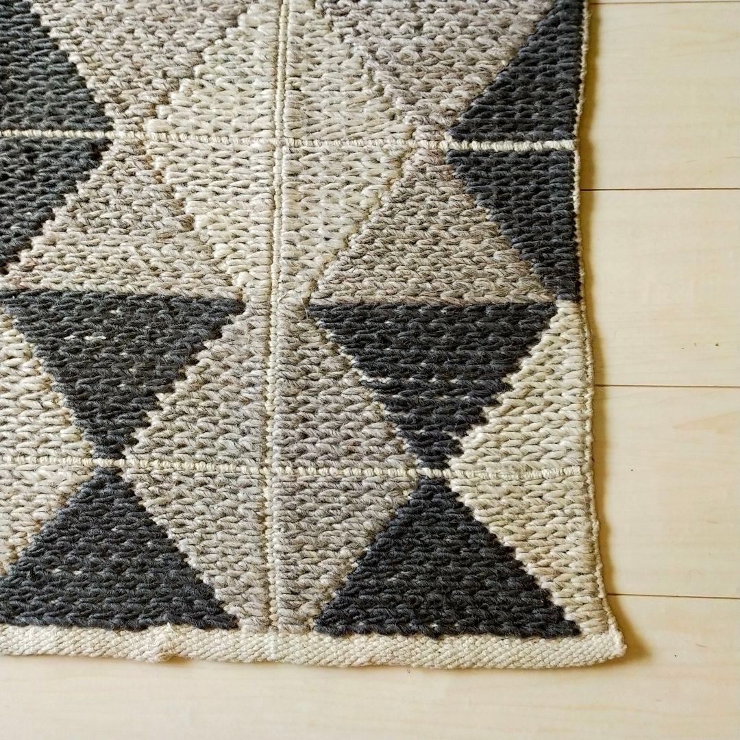 ウニコ　手編み ウールラグ　 北欧モダン シンプルデザイン　カーペット　絨毯