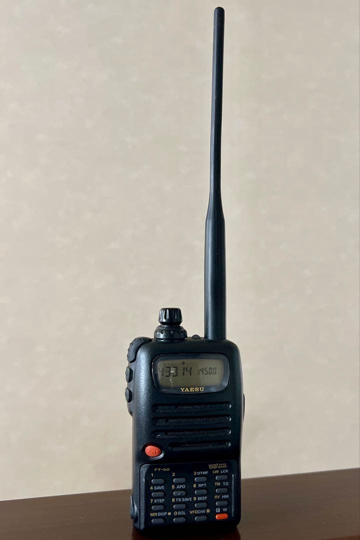 YAESU FT-50 ハンディ トランシーバー 144/430M