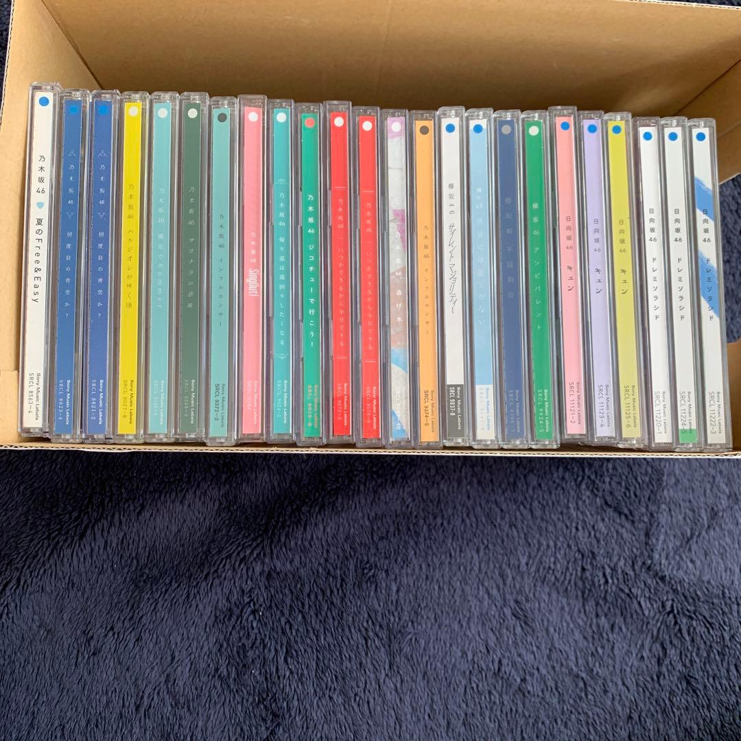 乃木坂46、欅坂46、日向坂46 CD、生写真、缶バッジetcまとめ売り