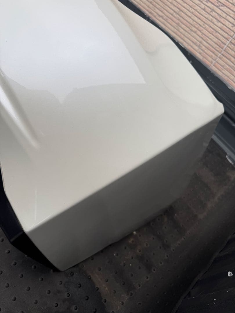 トヨタ　プリウス 30 純正リアバンパー　パールホワイト　中古品