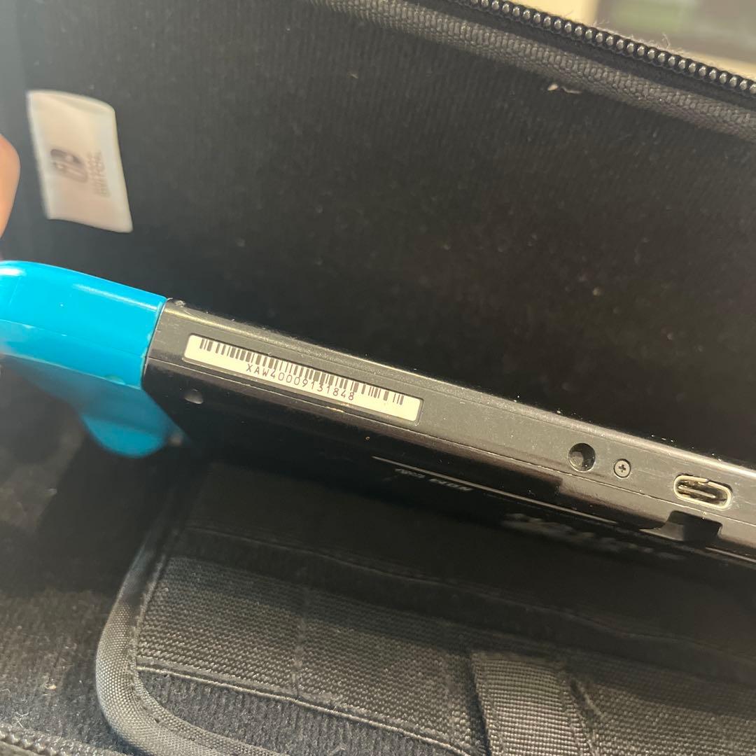 Nintendo Switch 本体 青/赤 Joy-Con ケース　付き