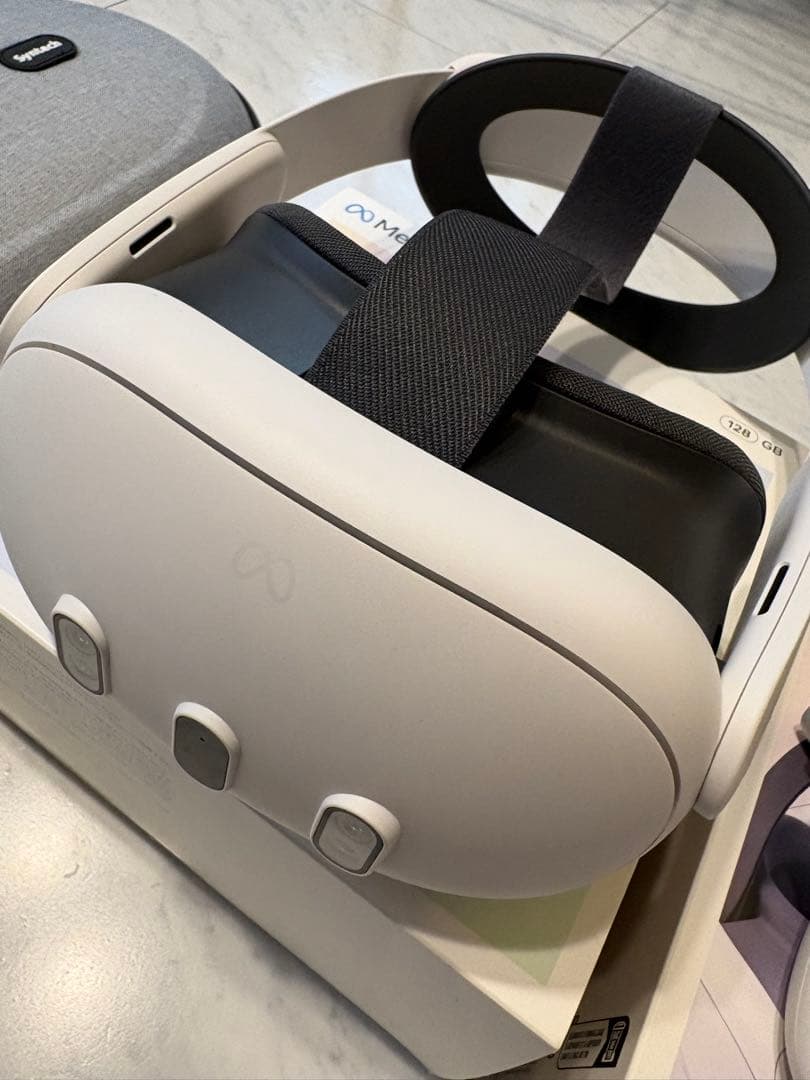  Quest 3 128GB 純正ストラップ、ケースつき