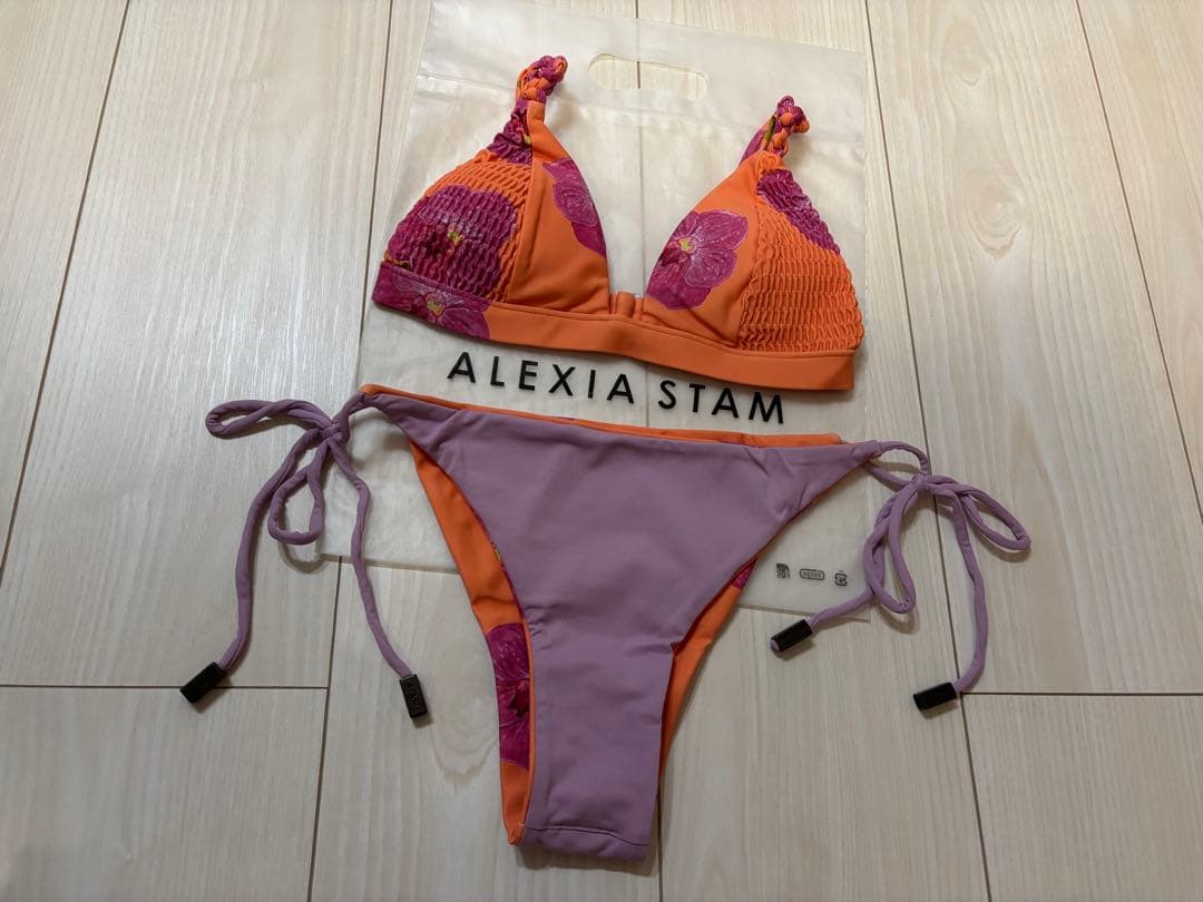 アリシアスタン水着　上下セット