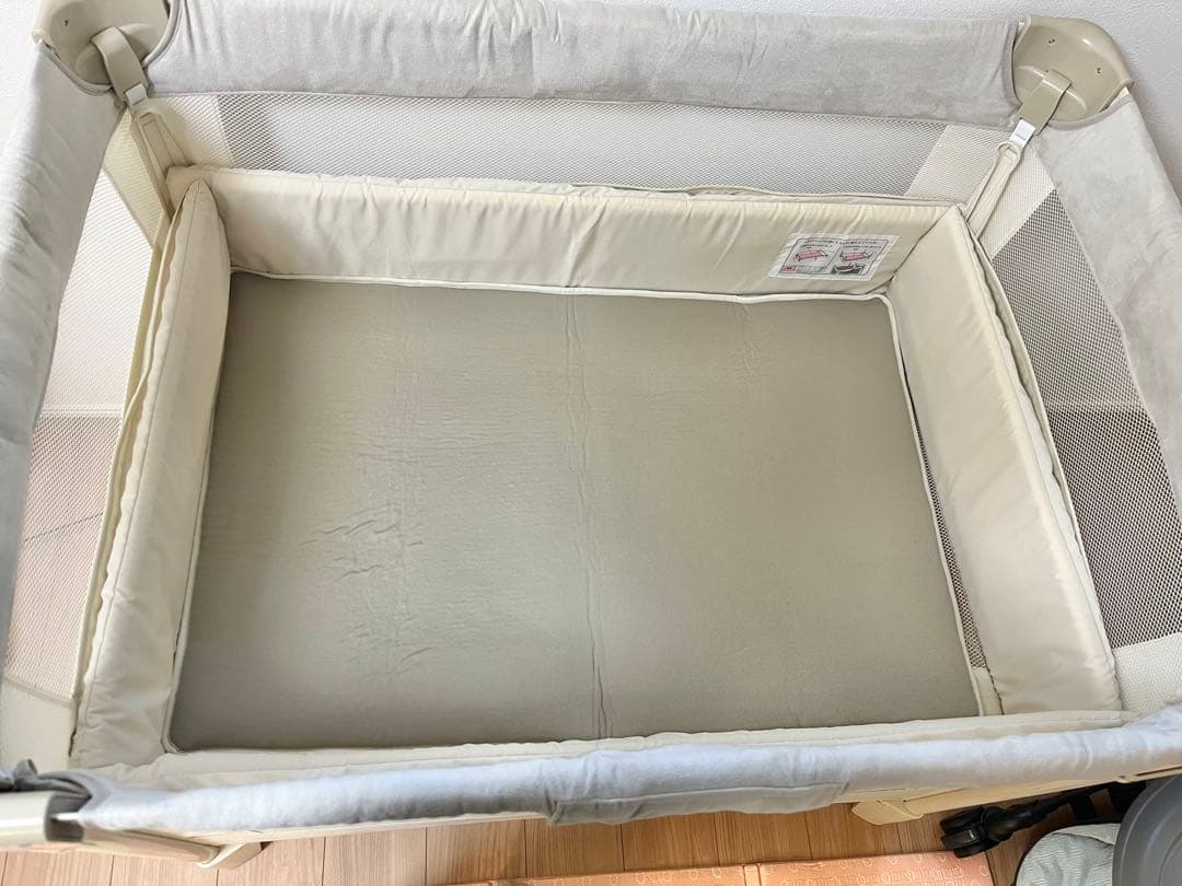 ［美品］アップリカ　ココネルエアープラスAB ベビーベッド