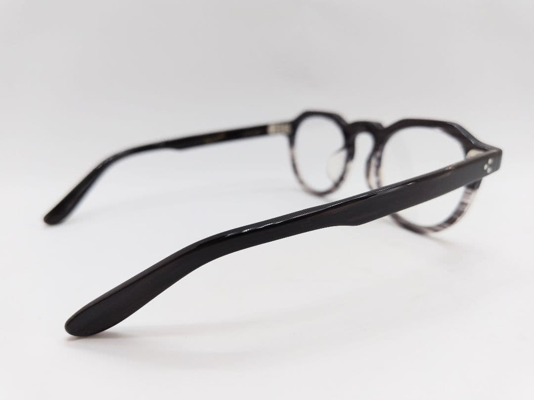 アンクラウドDEBONAIR/BLK-SASAフレーム×レンズ(調光GRY)