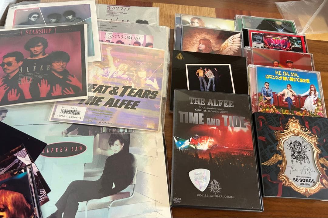 【まとめ売り】THE ALFEEレコードCD DVD ピック 写真