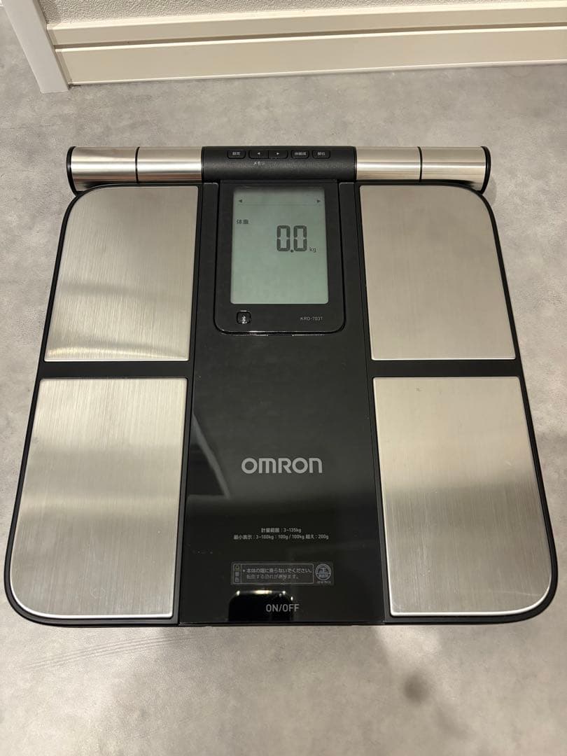 オムロン　体組成計　KRD-703Tカラダスキャン