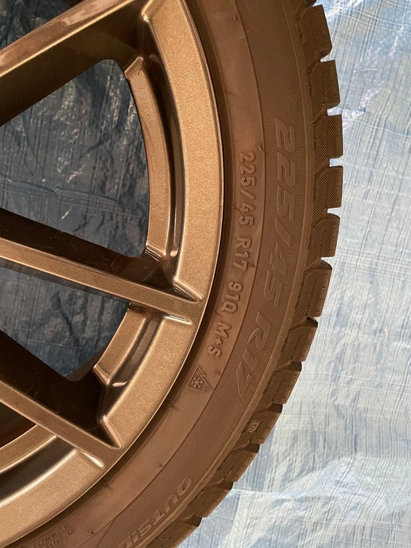 ＶＷ　GOLF Ｒ　スタッドレスタイヤ＋ホイール　17インチ