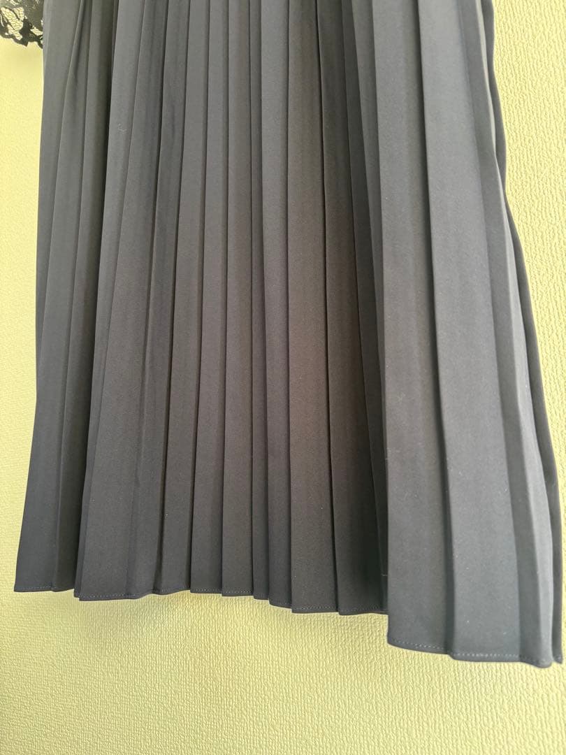 maison echelle(メゾンエシェル)レースドッキングプリーツワンピース