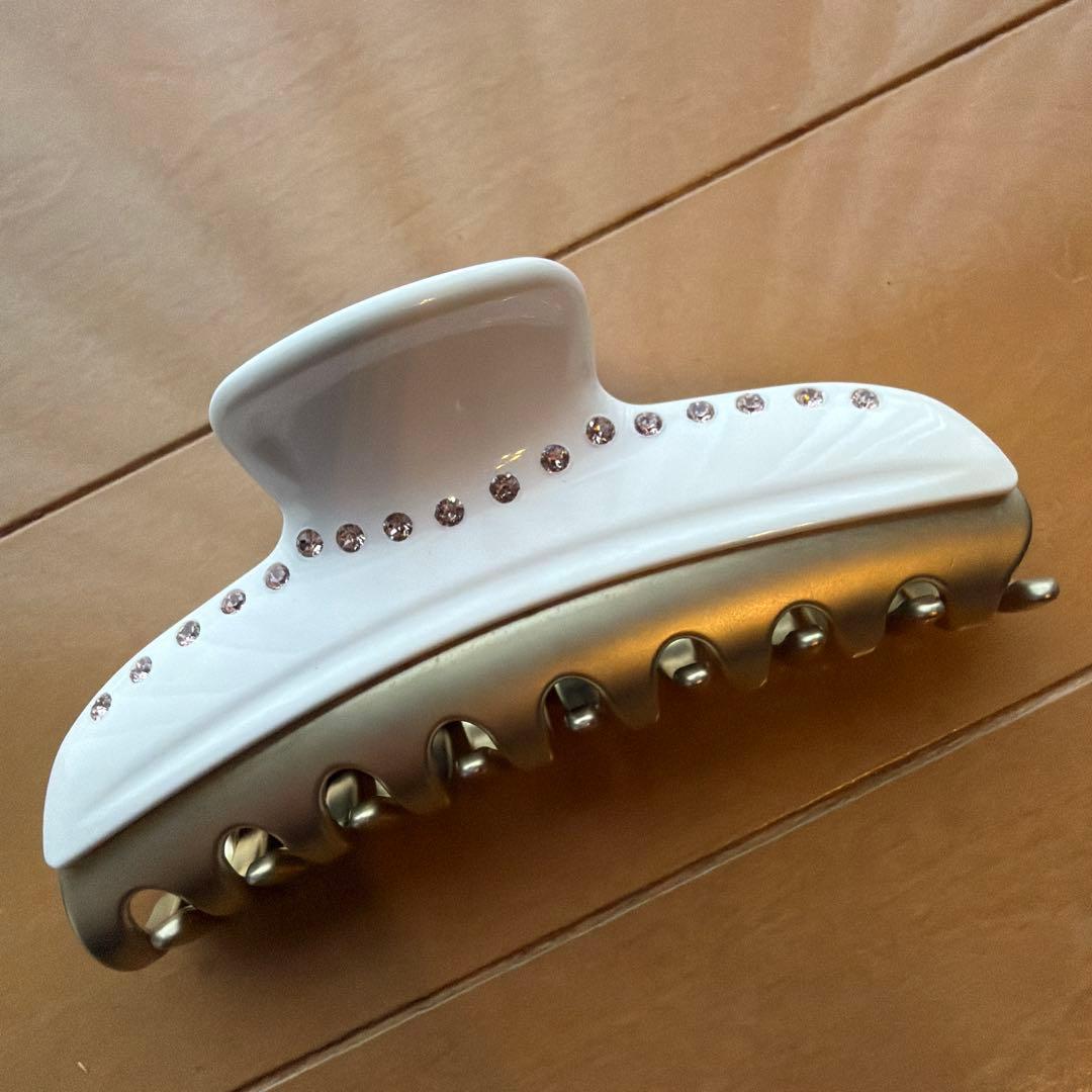 アレクサンドルドゥパリ　ヴァンドームクリップ　L ホワイト　スワロフスキー