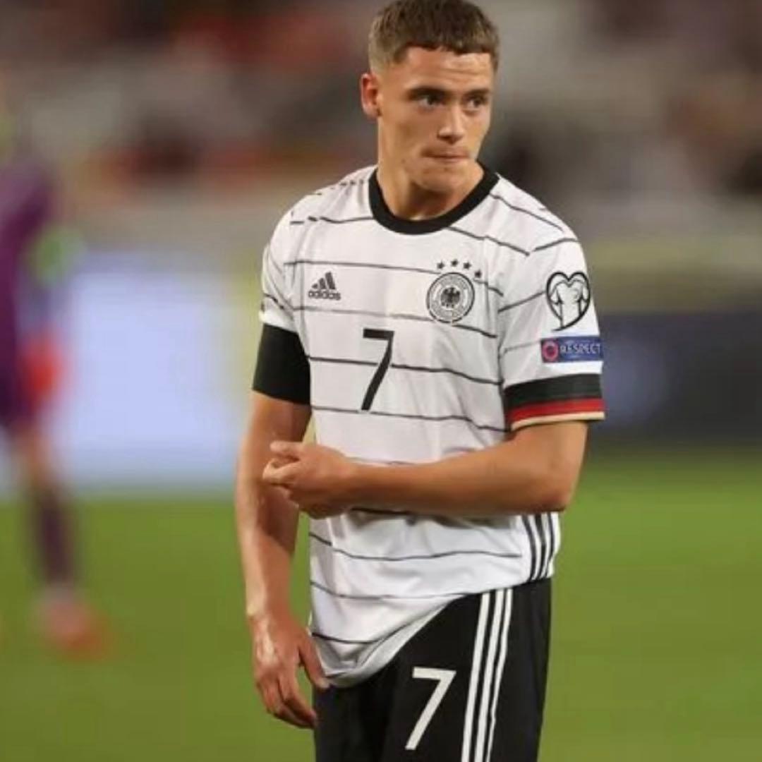 ドイツ代表 ヴィルツ ユニホーム レバークーゼン リバプール来日