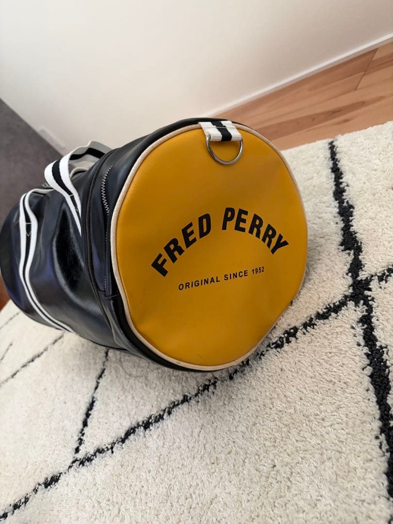 FRED PERRY ドラムバッグ ブラック/イエロー