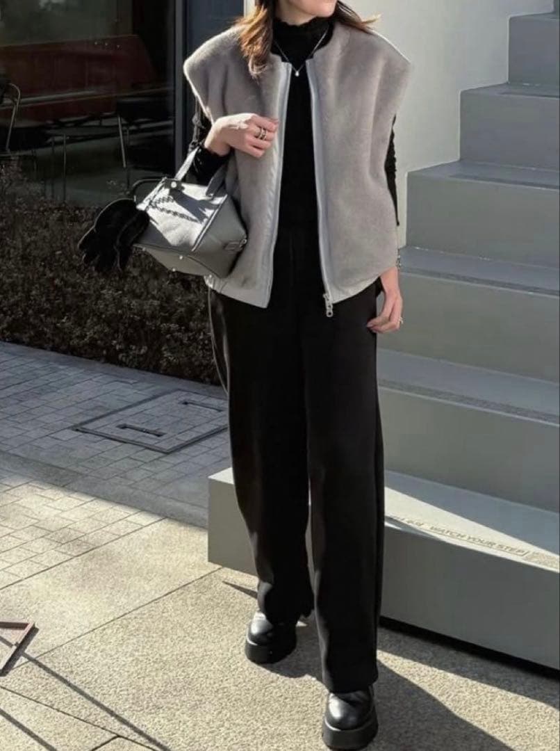 さらん❤︎様　新品YONFA ヨンファ HAPPYBAG限定商品ファーベスト