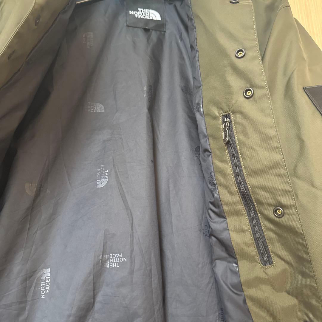 THE NORTH FACE ナイロンジャケット オリーブ