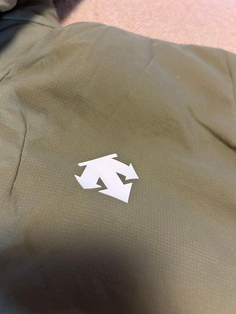 値下　DESCENTE フード付き中綿ミドルジャケット　チームデサントモデル　O