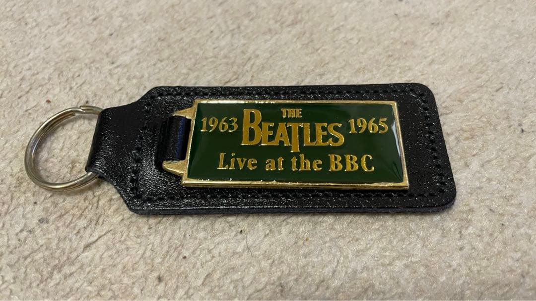 The Beatles 'Live at the BBC' 限定版ラジオ型ケース