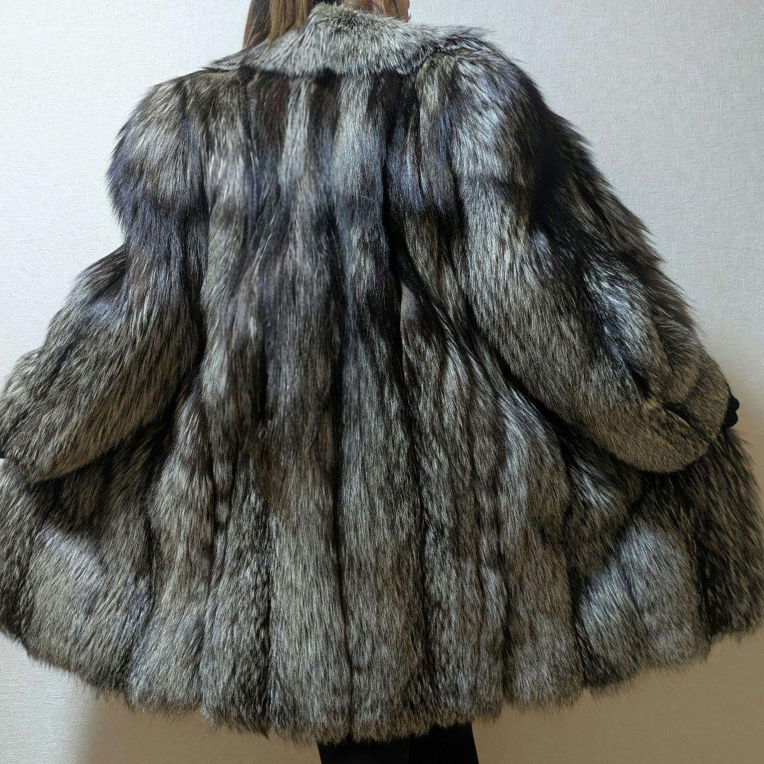 美品シルバーフォックス毛皮コート ロイヤルサガフォックス リアルファー大きめ
