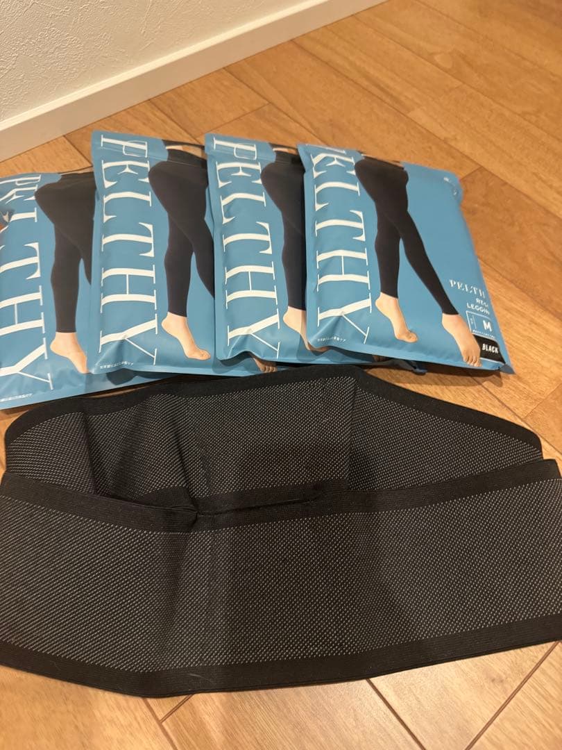 ベルミス 産後 骨盤ベルト着圧レギンス M ブラック 4着セットと骨盤ベルト