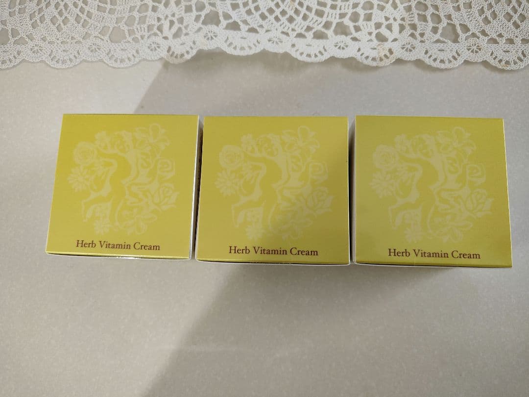 VAVITTE ハーブビタミンクリーム 50g　３品