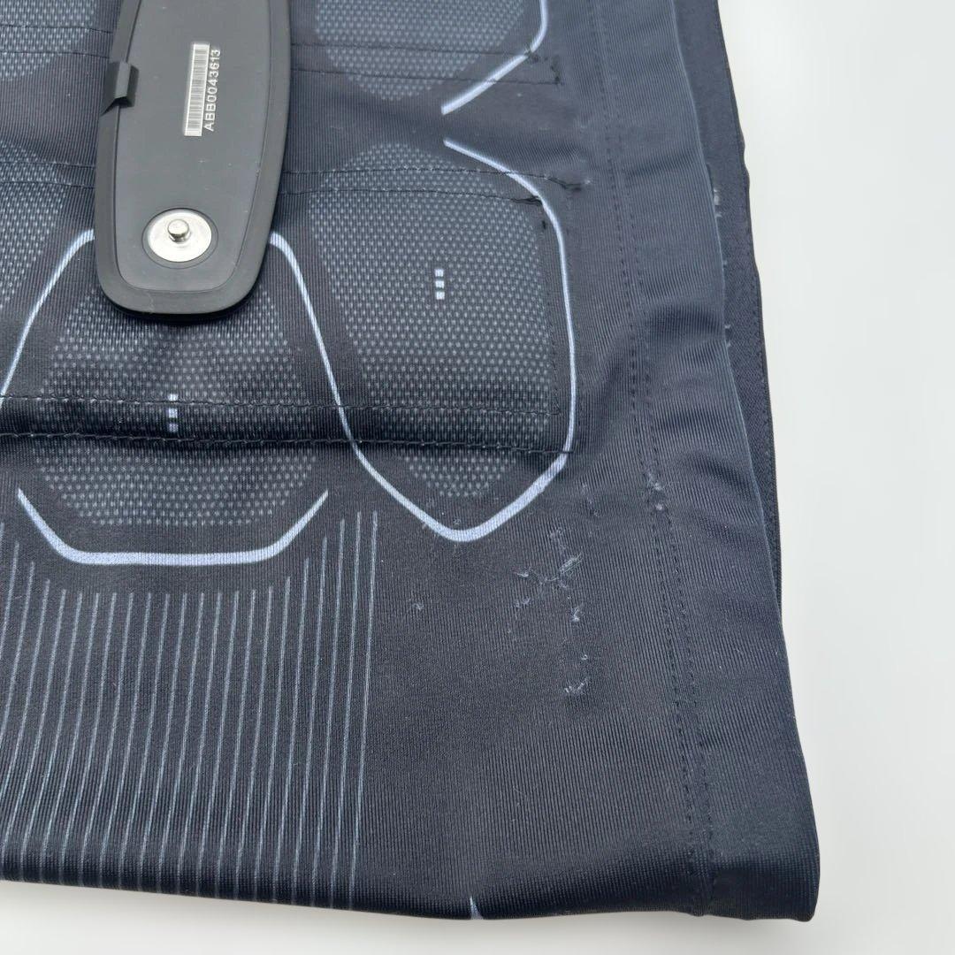 【値下げ⭐︎】SIX PAd ジッパー式ブラックMサイズ＋別売りコントローラ付