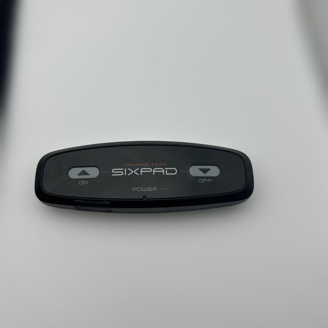 【値下げ⭐︎】SIX PAd ジッパー式ブラックMサイズ＋別売りコントローラ付