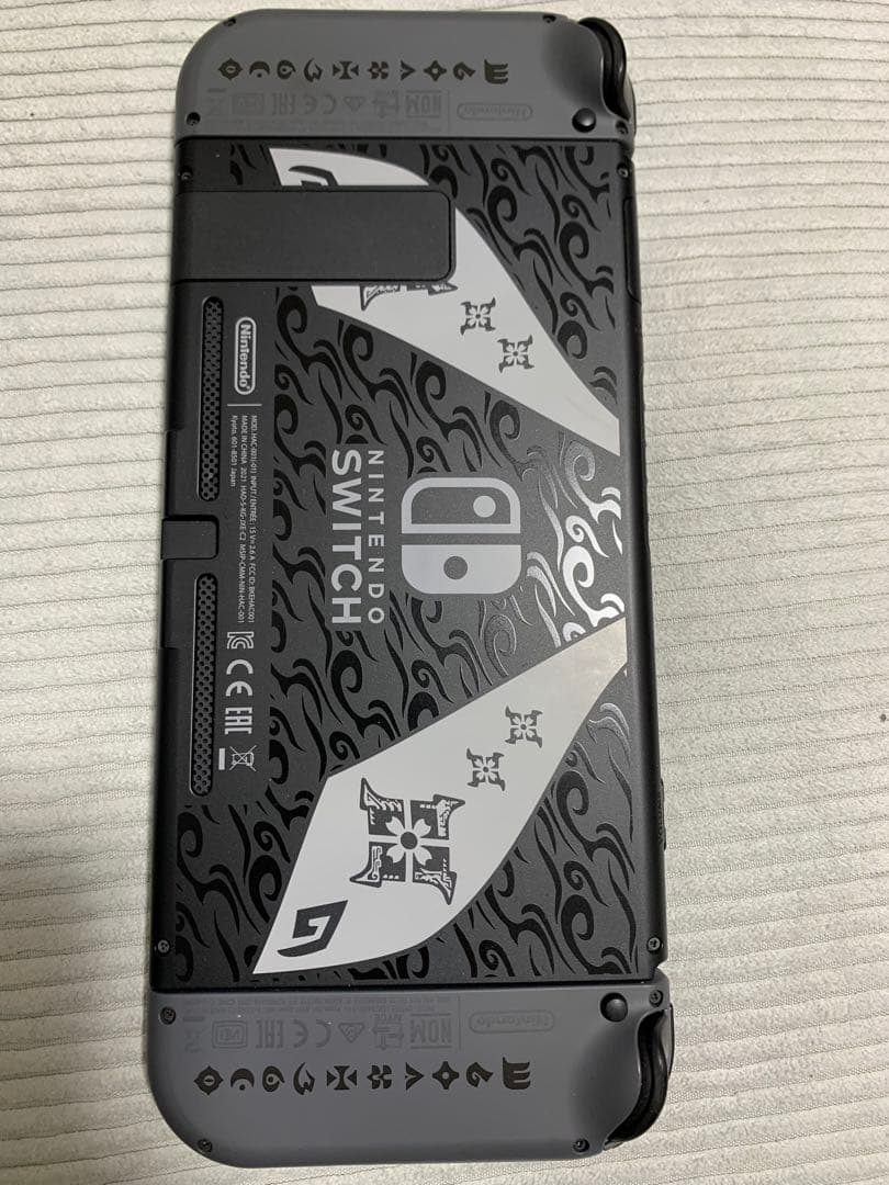 Nintendo Switch 本体+ジョイコンホルダー+ケース+大神絶景版