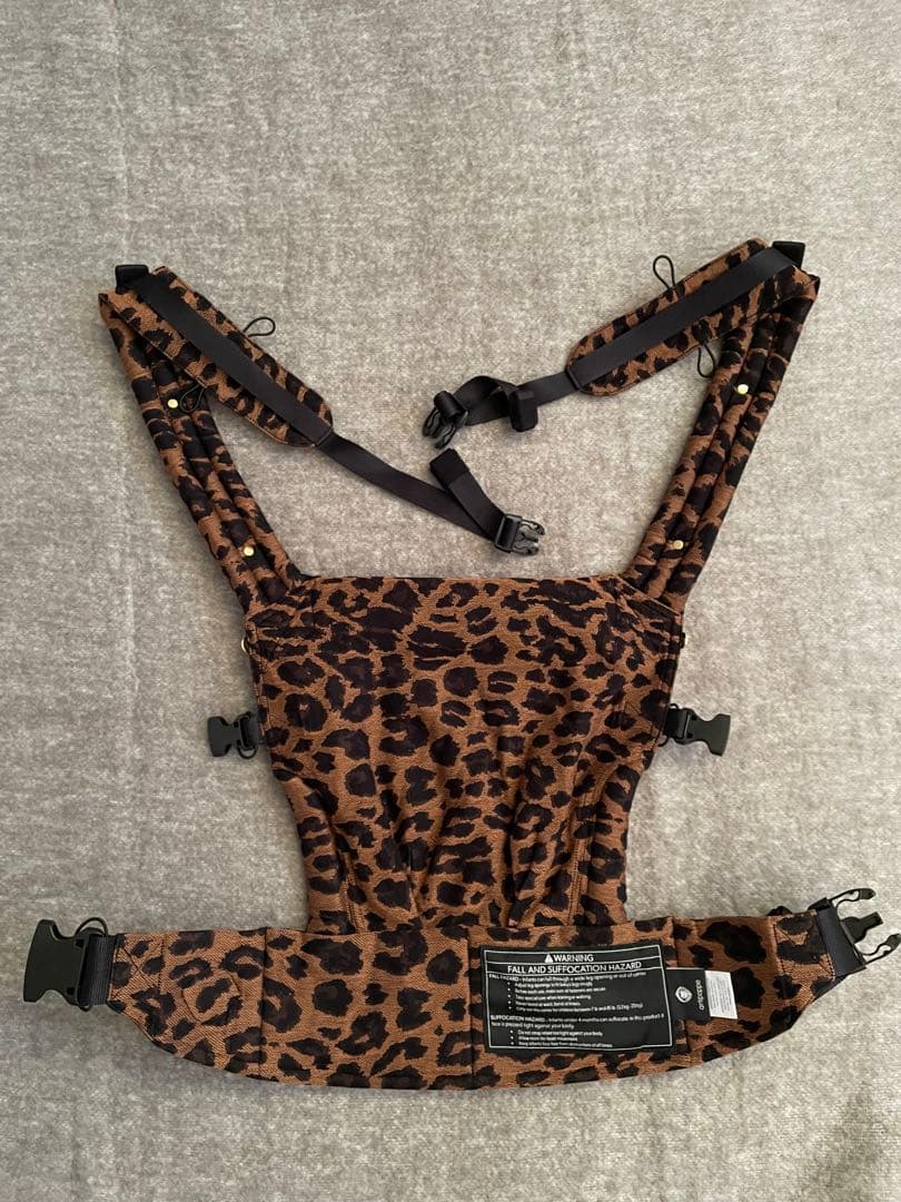 artipoppe レオパード　アーティポッペ　ヒョウ柄 抱っこ紐　コットン