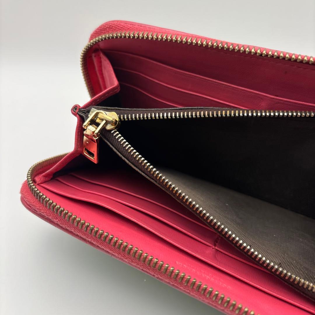 ◆正規品◆ボッティガヴェネタイントレチャート ラウンドファスナー長財布グリーン