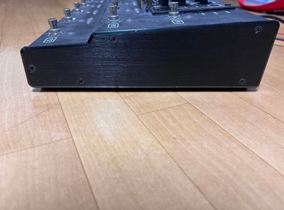 Fractal AX8 マルチエフェクター(エクスプレッションペダル付)