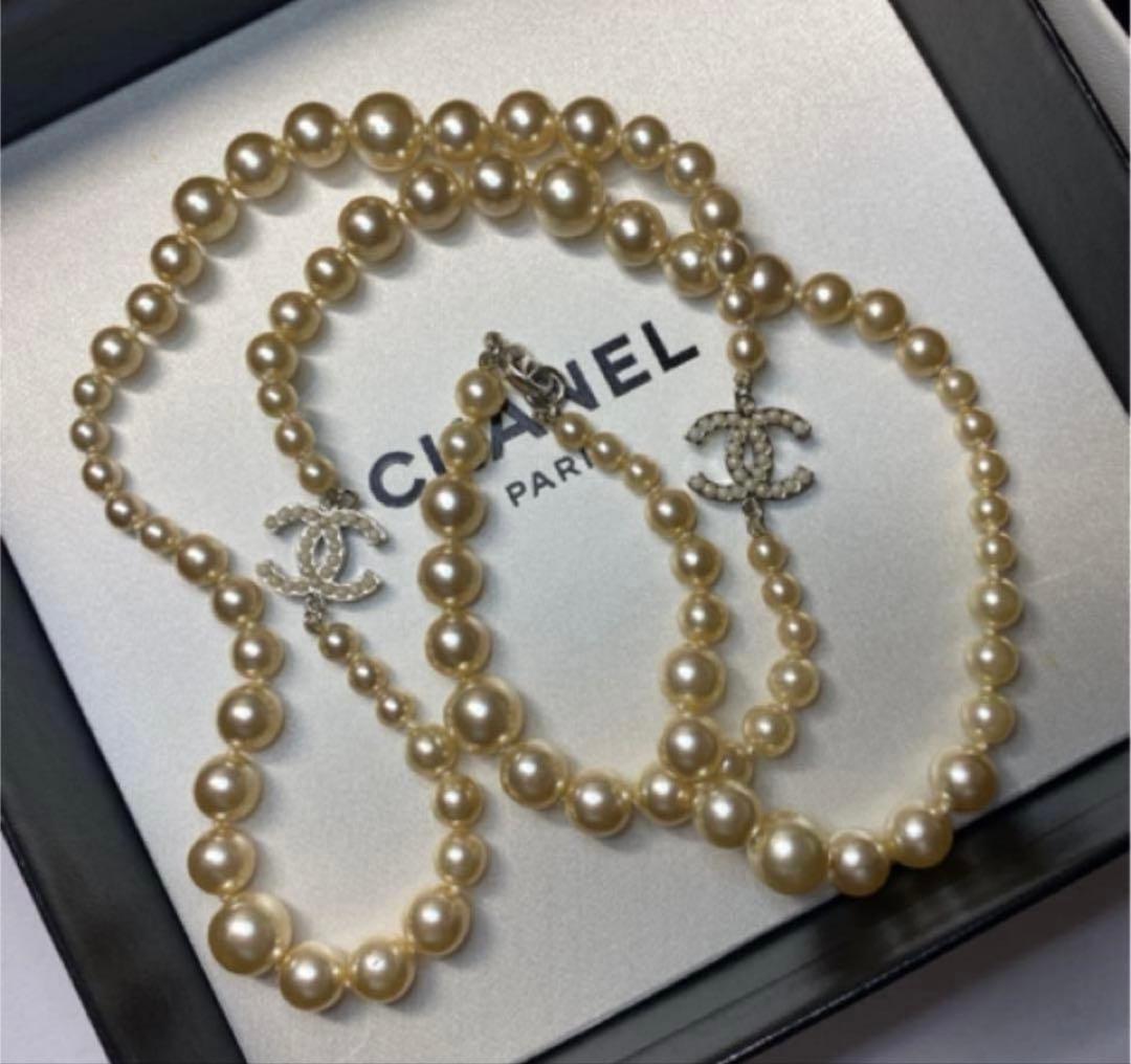 CHANELパールロングネックレス